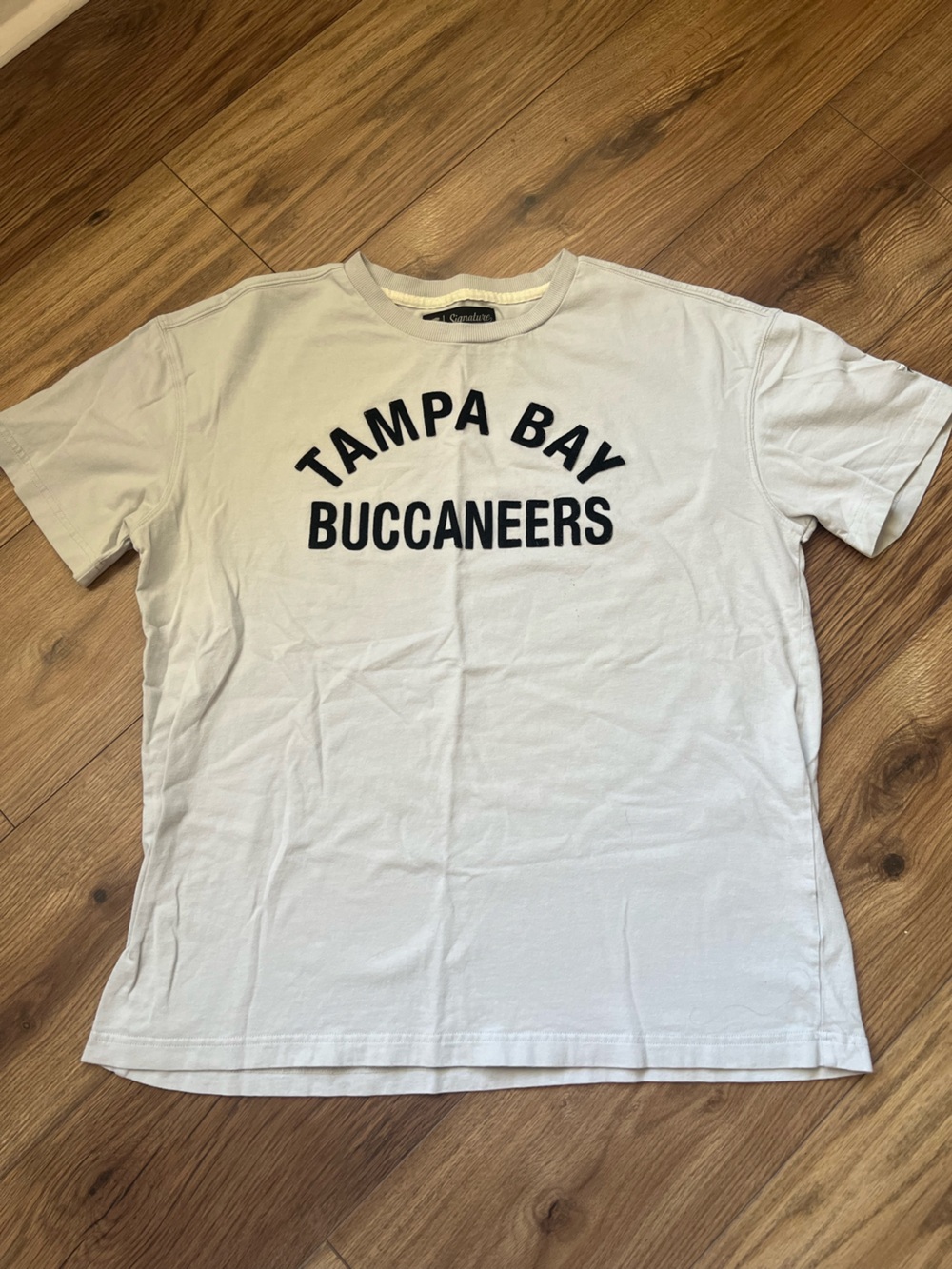 NFL Fanatics Signature Tampa Bay Bucs Graphic Tee L